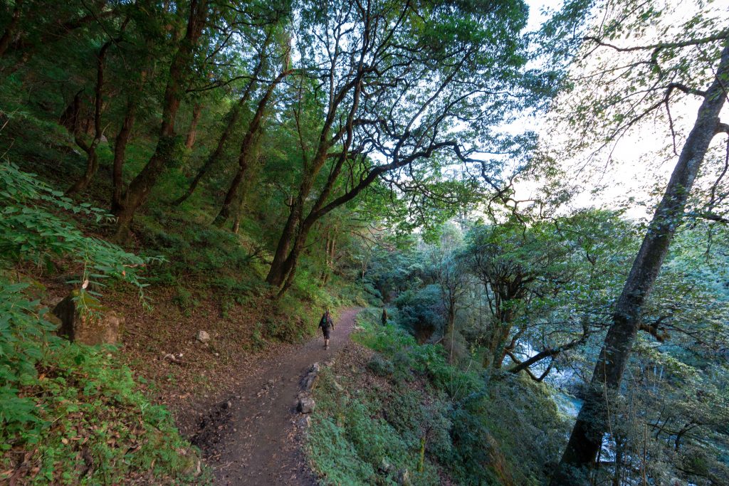 The trail leading to Deng from Nyak